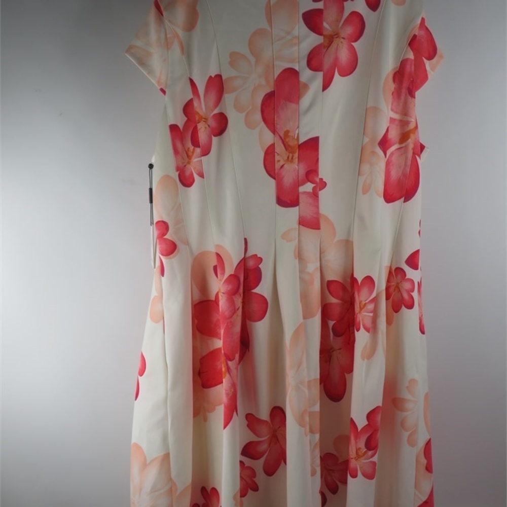 Calvin Klein White and Pink Pleated Cap Sleeve Dress - Picture 3 of 5